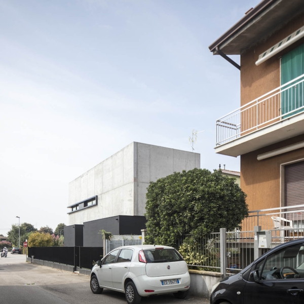 24 09 Industria38 Casa Cattiva Foto